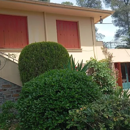 House With Garden 10 Min Walk From The Sea