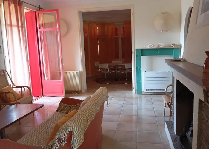 House With Garden 10 Min Walk From The Sea *