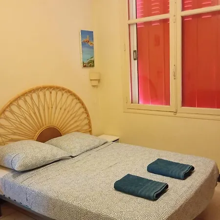 House With Garden 10 Min Walk From The Sea * Сен-Рафаэль