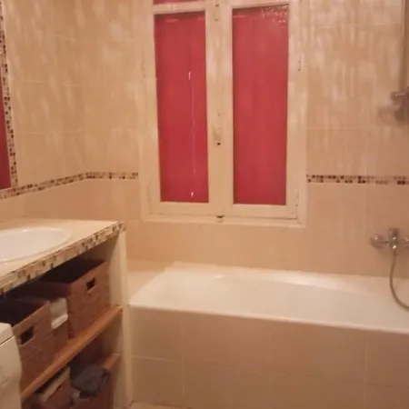 House With Garden 10 Min Walk From The Sea Дом отдыха