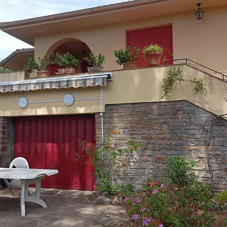 House With Garden 10 Min Walk From The Sea Dom wakacyjny *