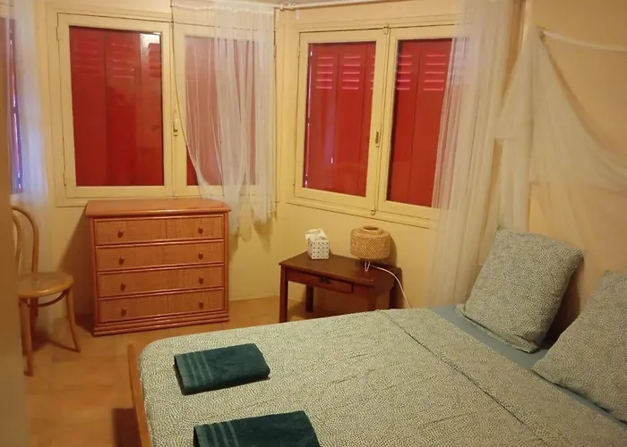 House With Garden 10 Min Walk From The Sea Ferienhaus